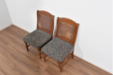 中古　三越家具(現カントリーハウス)　Brugge(ブルージュ)　籐張り背もたれとターニングレッグのサイドチェア2脚セット　(R-085646)