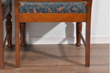 中古　三越家具(現カントリーハウス)　Brugge(ブルージュ)　籐張り背もたれとターニングレッグのサイドチェア2脚セット　(R-085646)