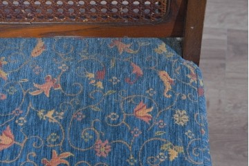 中古　三越家具(現カントリーハウス)　Brugge(ブルージュ)　籐張り背もたれとターニングレッグのサイドチェア2脚セット　(R-085646)