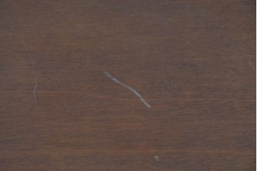 中古　イギリス　高級輸入家具　希少モデル　花をモチーフにしたガラス取っ手が可憐なベッドサイドチェスト　(R-085647)