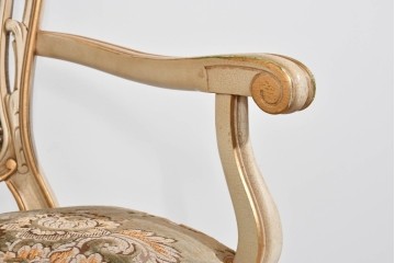イタリアヴィンテージ　イタリア高級家具　SILIK(シリック)　華やかなロココ調装飾のダイニングチェア3脚　セット定価約124万円相当　(R-085648)