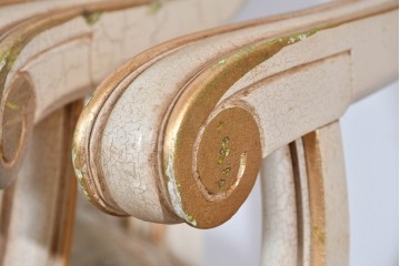 イタリアヴィンテージ　イタリア高級家具　SILIK(シリック)　華やかなロココ調装飾のダイニングチェア3脚　セット定価約124万円相当　(R-085648)