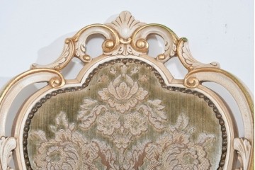 イタリアヴィンテージ　イタリア高級家具　SILIK(シリック)　華やかなロココ調装飾のダイニングチェア3脚　セット定価約124万円相当　(R-085648)