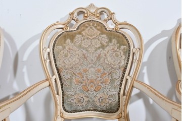 イタリアヴィンテージ　イタリア高級家具　SILIK(シリック)　華やかなロココ調装飾のダイニングチェア3脚　セット定価約124万円相当　(R-085648)