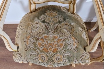 イタリアヴィンテージ　イタリア高級家具　SILIK(シリック)　華やかなロココ調装飾のダイニングチェア3脚　セット定価約124万円相当　(R-085648)
