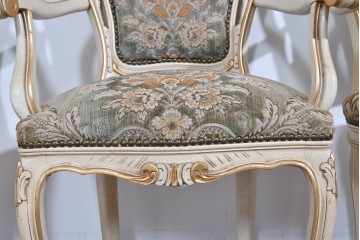 イタリアヴィンテージ　イタリア高級家具　SILIK(シリック)　華やかなロココ調装飾のダイニングチェア3脚　セット定価約124万円相当　(R-085648)