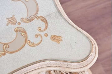 中古　イタリア高級家具　SILIK(シリック)　希少な小振りサイズのダイニングテーブル　定価約140万円相当　(R-085649)