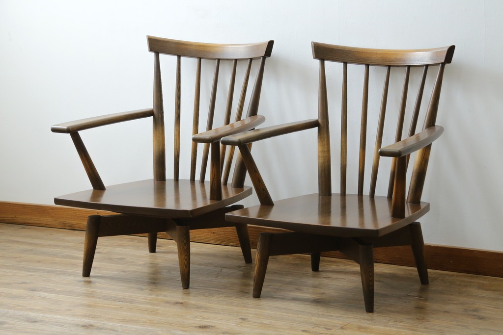 中古　美品　ナガノインテリア　タモ材　ゆったりとした座面フォルムが心地よい回転式ダイニングチェア2脚セット　(R-085651)