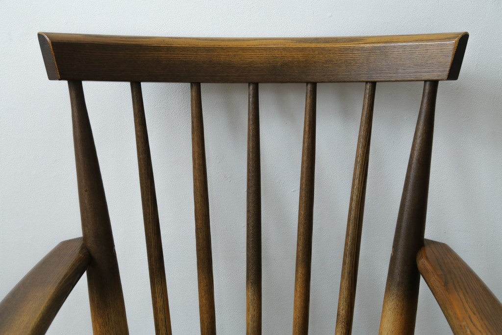 中古　美品　ナガノインテリア　タモ材　ゆったりとした座面フォルムが心地よい回転式ダイニングチェア2脚セット　(R-085651)