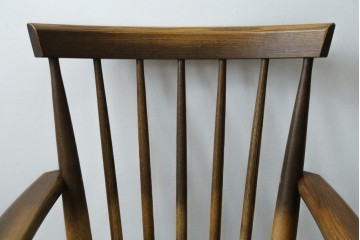 中古　美品　ナガノインテリア　タモ材　ゆったりとした座面フォルムが心地よい回転式ダイニングチェア2脚セット　(R-085651)