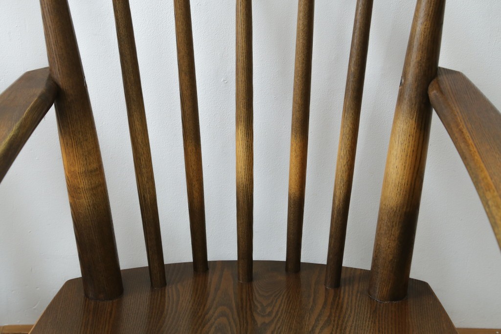 中古　美品　ナガノインテリア　タモ材　ゆったりとした座面フォルムが心地よい回転式ダイニングチェア2脚セット　(R-085651)