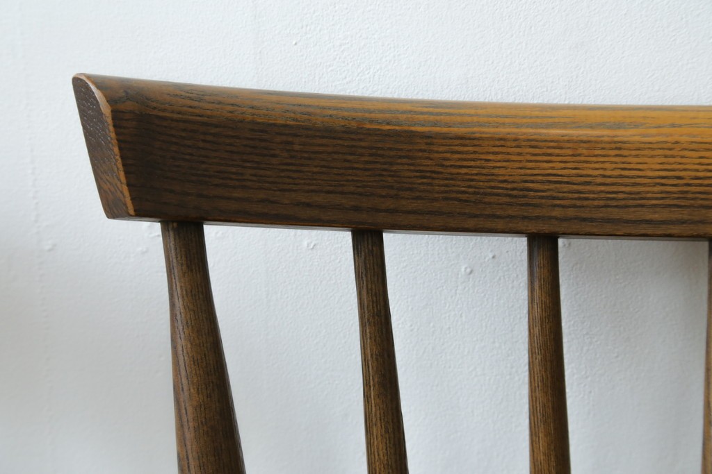 中古　美品　ナガノインテリア　タモ材　ゆったりとした座面フォルムが心地よい回転式ダイニングチェア2脚セット　(R-085651)