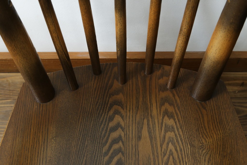 中古　美品　ナガノインテリア　タモ材　ゆったりとした座面フォルムが心地よい回転式ダイニングチェア2脚セット　(R-085651)