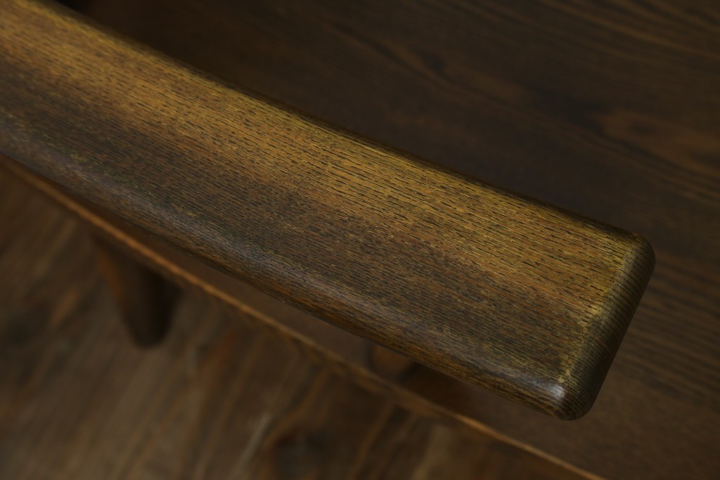 中古　美品　ナガノインテリア　タモ材　ゆったりとした座面フォルムが心地よい回転式ダイニングチェア2脚セット　(R-085651)