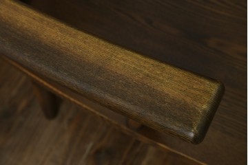 中古　美品　ナガノインテリア　タモ材　ゆったりとした座面フォルムが心地よい回転式ダイニングチェア2脚セット　(R-085651)