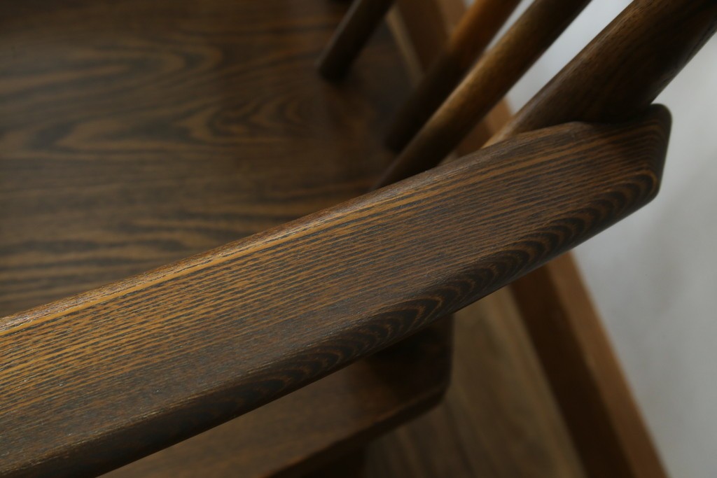 中古　美品　ナガノインテリア　タモ材　ゆったりとした座面フォルムが心地よい回転式ダイニングチェア2脚セット　(R-085651)