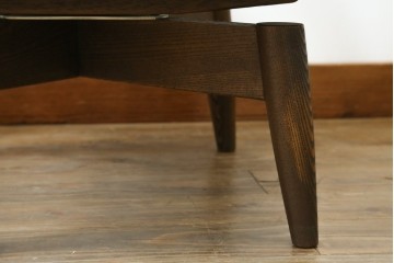 中古　美品　ナガノインテリア　タモ材　ゆったりとした座面フォルムが心地よい回転式ダイニングチェア2脚セット　(R-085651)