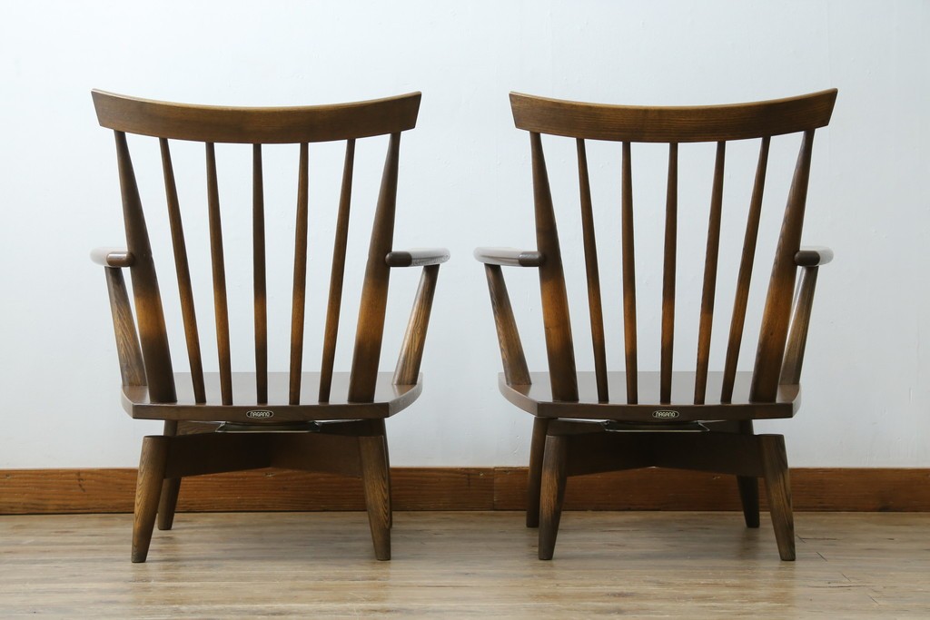 中古　美品　ナガノインテリア　タモ材　ゆったりとした座面フォルムが心地よい回転式ダイニングチェア2脚セット　(R-085651)