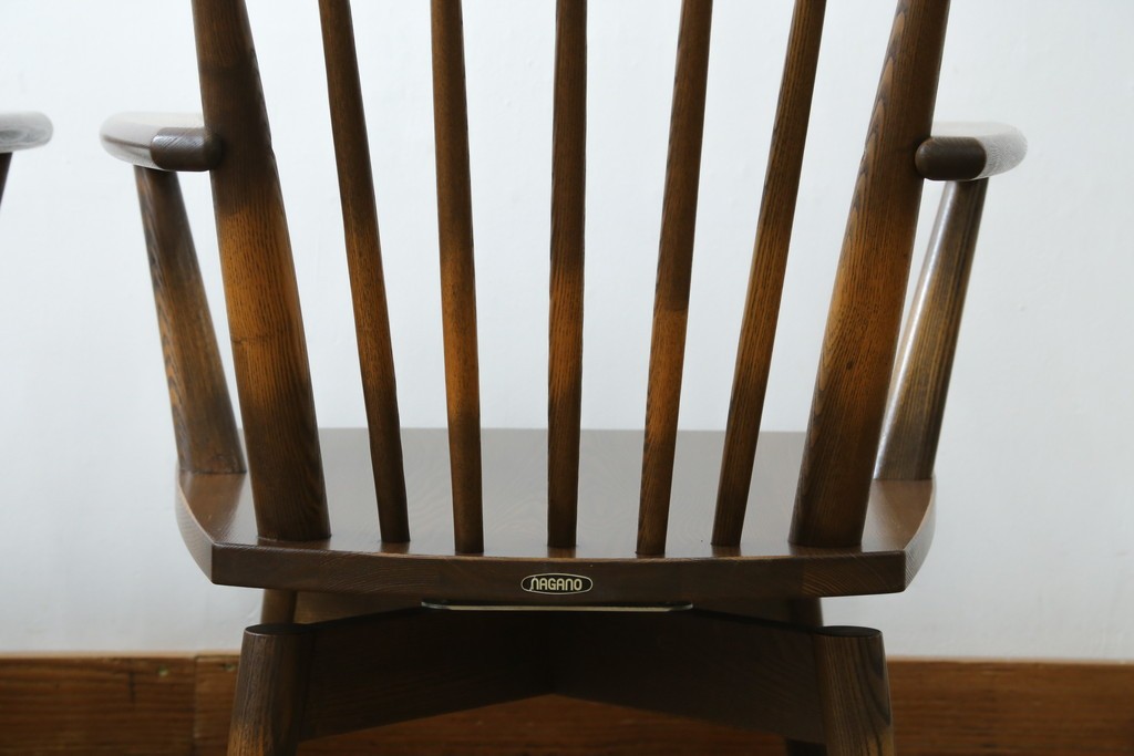 中古　美品　ナガノインテリア　タモ材　ゆったりとした座面フォルムが心地よい回転式ダイニングチェア2脚セット　(R-085651)