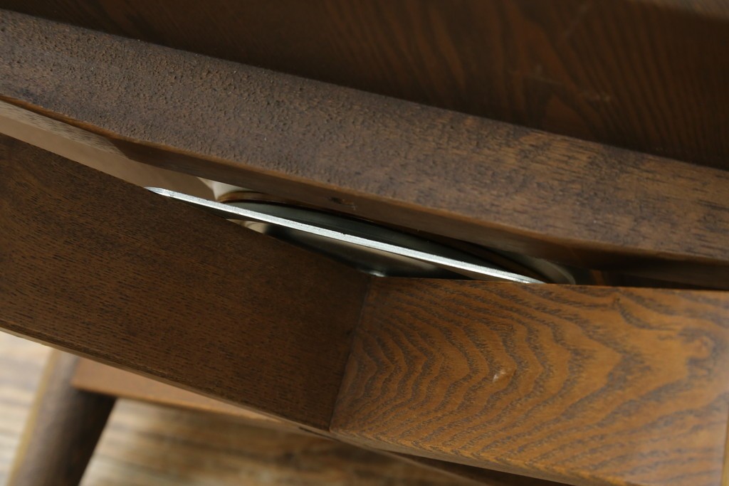 中古　美品　ナガノインテリア　タモ材　ゆったりとした座面フォルムが心地よい回転式ダイニングチェア2脚セット　(R-085651)