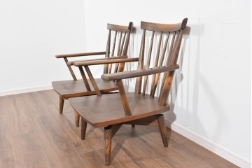 中古　美品　ナガノインテリア　タモ材　ゆったりとした座面フォルムが心地よい回転式ダイニングチェア2脚セット　(R-085651)