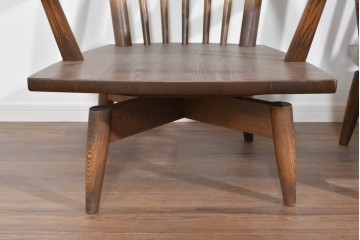 中古　美品　ナガノインテリア　タモ材　ゆったりとした座面フォルムが心地よい回転式ダイニングチェア2脚セット　(R-085651)