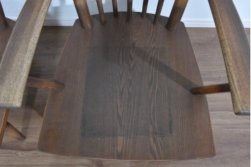 中古　美品　ナガノインテリア　タモ材　ゆったりとした座面フォルムが心地よい回転式ダイニングチェア2脚セット　(R-085651)