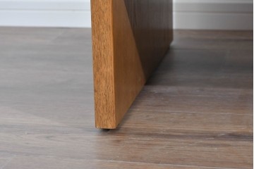 中古　美品　浜本工芸　上質な木肌が映える引き出し付きのセンターテーブル　定価約9万円　(R-085652)