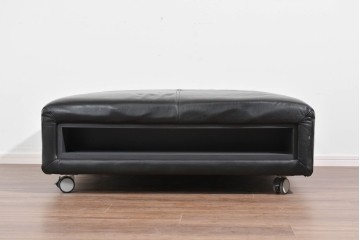 中古　美品　BoConcept(ボーコンセプト)　Hampton(ハンプトン)　プーフ ホイール　左右収納付きのオットマン　定価約43万円相当　(R-085653)