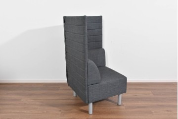 中古　美品　ASPLUND(アスプルンド)　包み込むようなデザインの2人掛けパネルソファ　(R-085655)