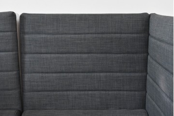 中古　美品　ASPLUND(アスプルンド)　包み込むようなデザインの2人掛けパネルソファ　(R-085655)