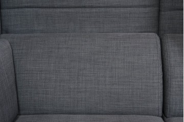 中古　美品　ASPLUND(アスプルンド)　包み込むようなデザインの2人掛けパネルソファ　(R-085655)