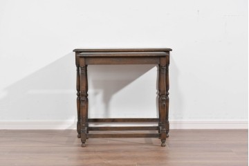 和製アンティーク　挽物脚がクラシカルなネストテーブル　(R-085656)