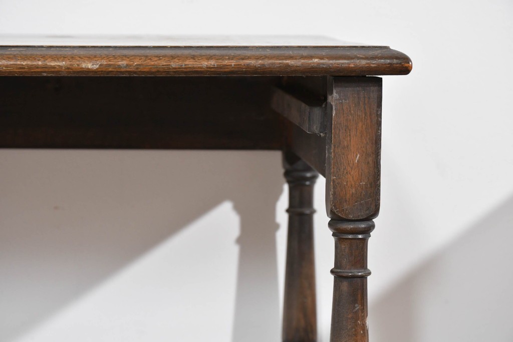 和製アンティーク　挽物脚がクラシカルなネストテーブル　(R-085656)