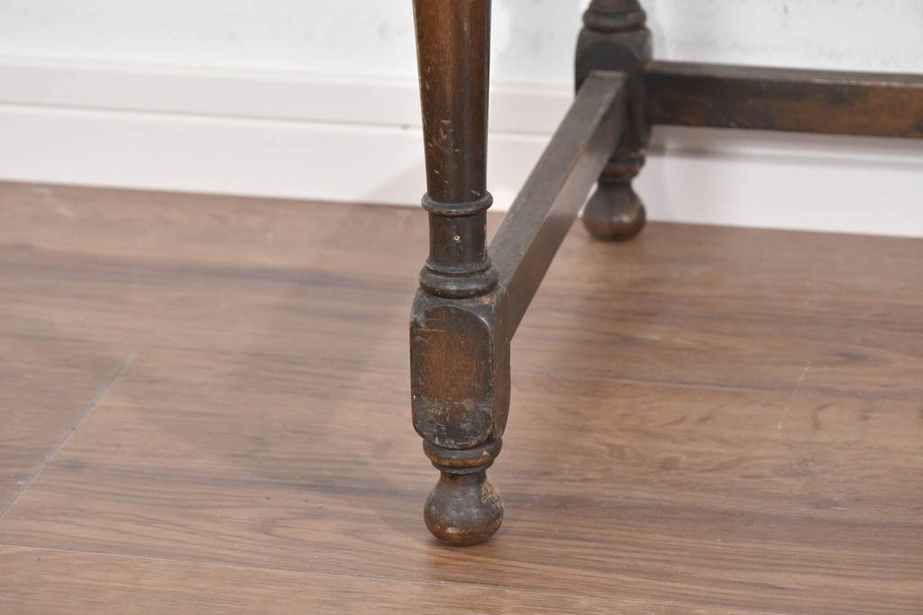 和製アンティーク　挽物脚がクラシカルなネストテーブル　(R-085656)