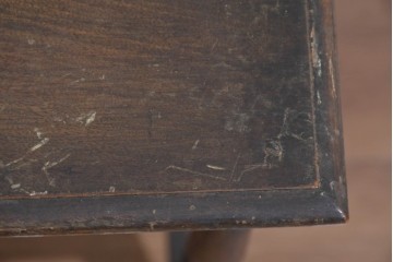 和製アンティーク　挽物脚がクラシカルなネストテーブル　(R-085656)