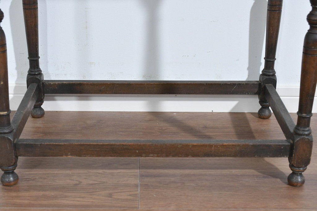 和製アンティーク　挽物脚がクラシカルなネストテーブル　(R-085656)