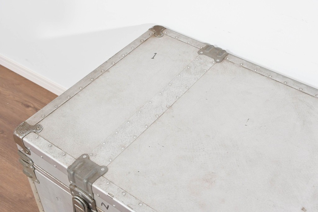 和製ヴィンテージ　昭和中期～後期　無骨な金具使いが魅力の船トランク　(R-085657)