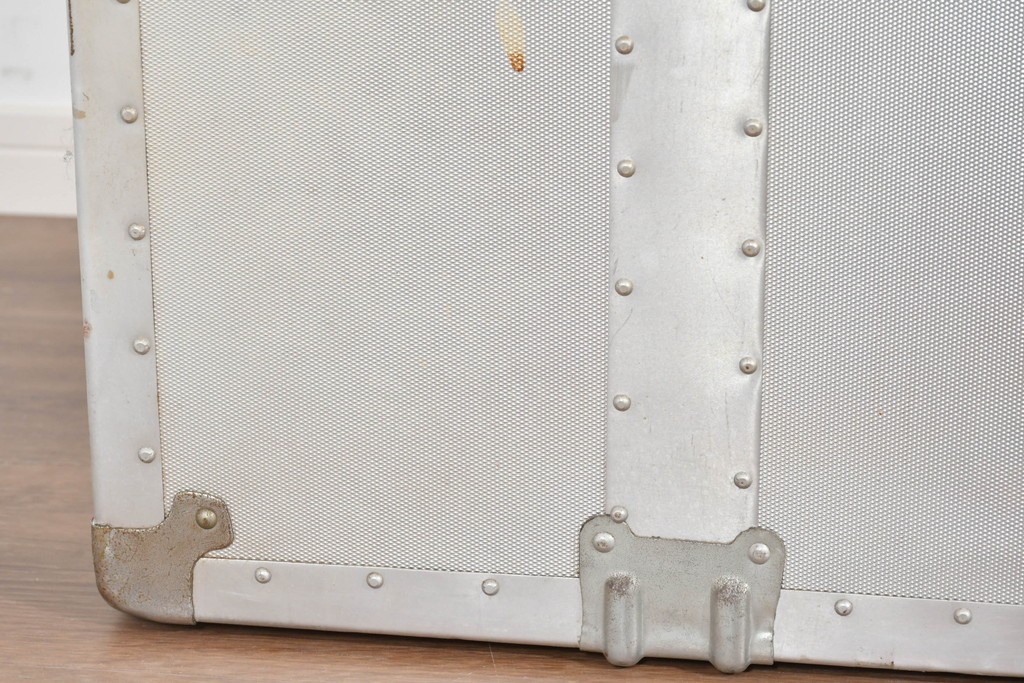 和製ヴィンテージ　昭和中期～後期　無骨な金具使いが魅力の船トランク　(R-085657)