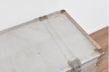 和製ヴィンテージ　昭和中期～後期　無骨な金具使いが魅力の船トランク　(R-085657)