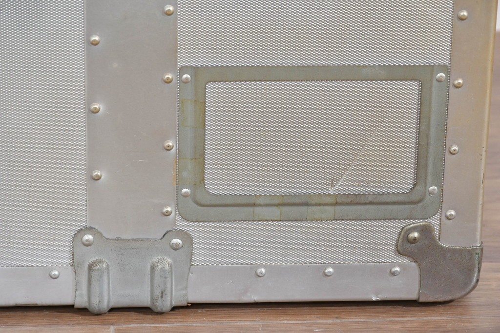 和製ヴィンテージ　昭和中期～後期　無骨な金具使いが魅力の船トランク　(R-085657)