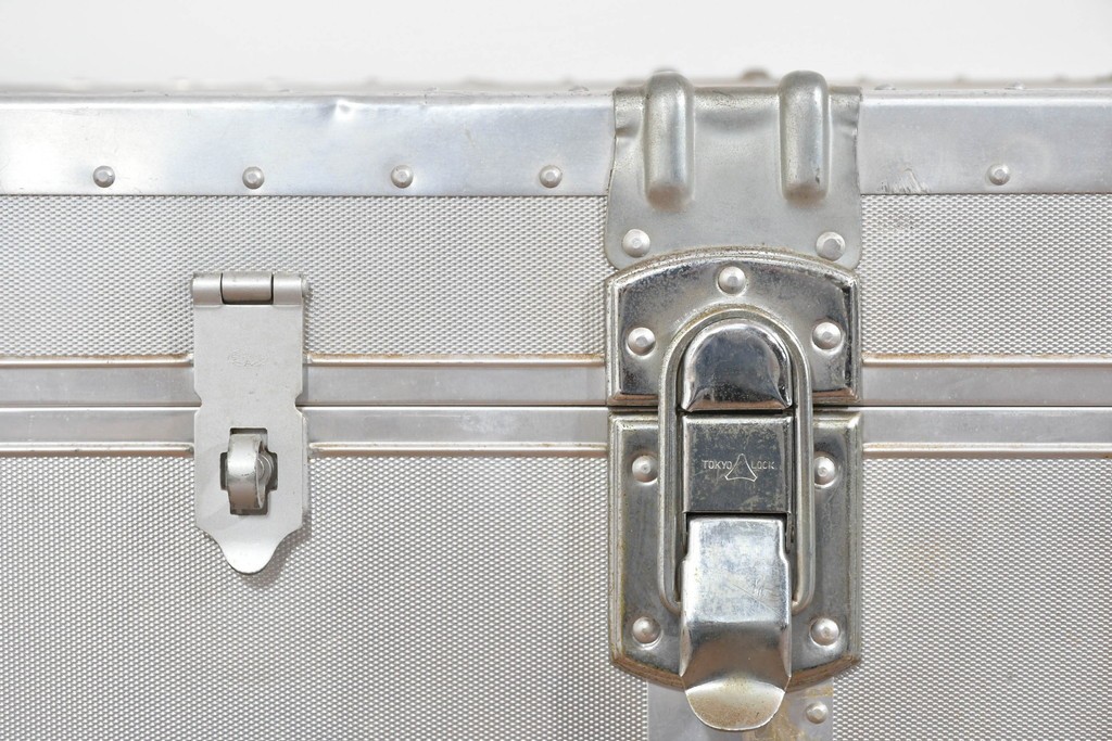 和製ヴィンテージ　昭和中期～後期　無骨な金具使いが魅力の船トランク　(R-085657)