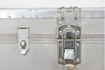 和製ヴィンテージ　昭和中期～後期　無骨な金具使いが魅力の船トランク　(R-085657)