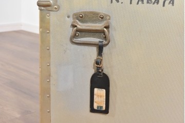 和製ヴィンテージ　昭和中期～後期　無骨な金具使いが魅力の船トランク　(R-085657)