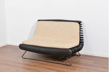 ヴィンテージ家具　籐(ラタン)　軽やかな曲線構造が魅力の2人掛けソファ　(R-085658)