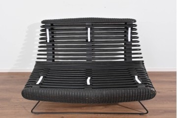 ヴィンテージ家具　籐(ラタン)　軽やかな曲線構造が魅力の2人掛けソファ　(R-085658)