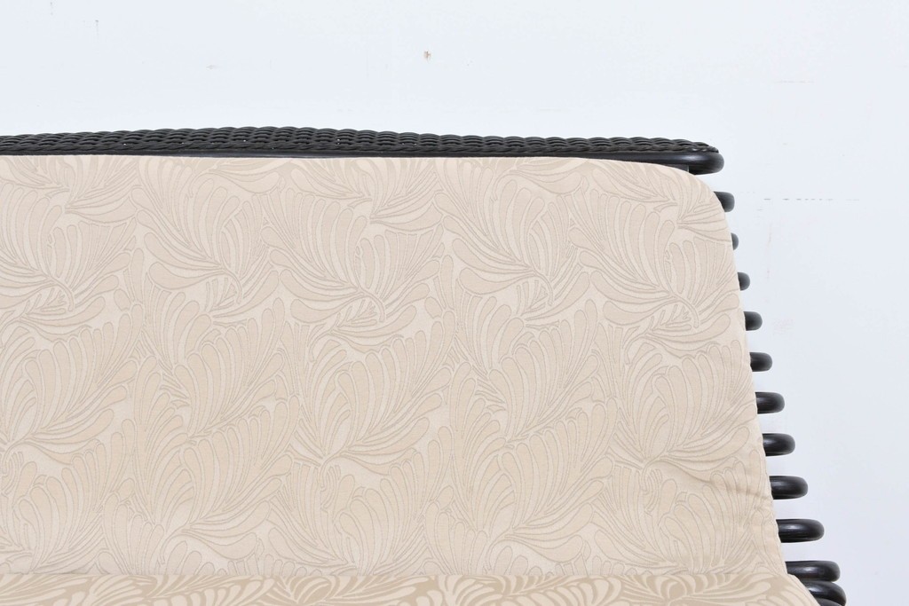 ヴィンテージ家具　籐(ラタン)　軽やかな曲線構造が魅力の2人掛けソファ　(R-085658)