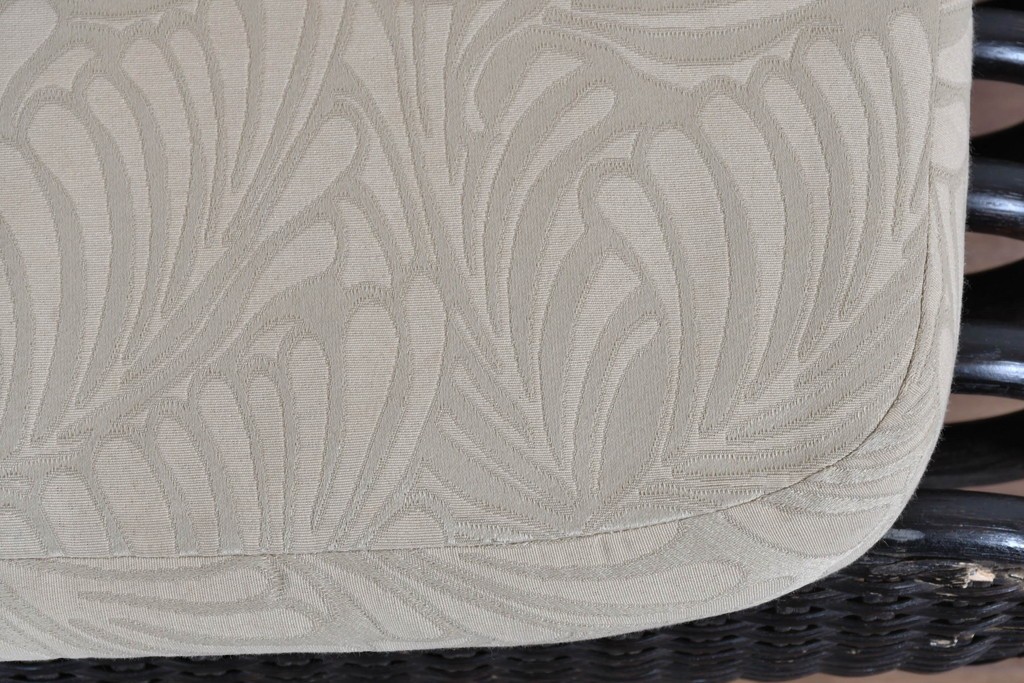 ヴィンテージ家具　籐(ラタン)　軽やかな曲線構造が魅力の2人掛けソファ　(R-085658)