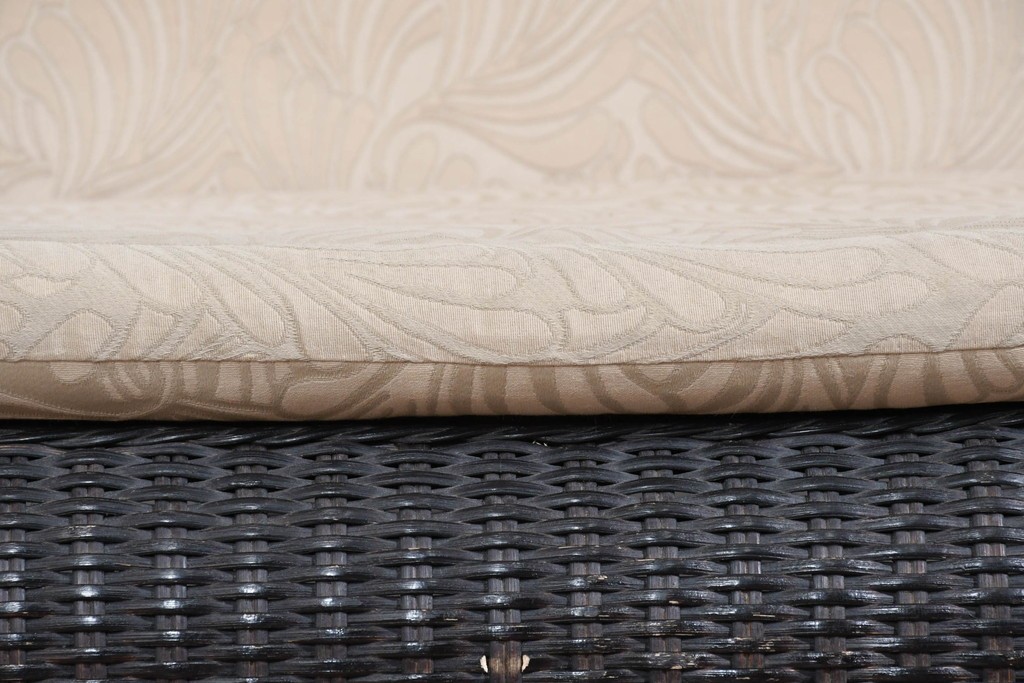 ヴィンテージ家具　籐(ラタン)　軽やかな曲線構造が魅力の2人掛けソファ　(R-085658)