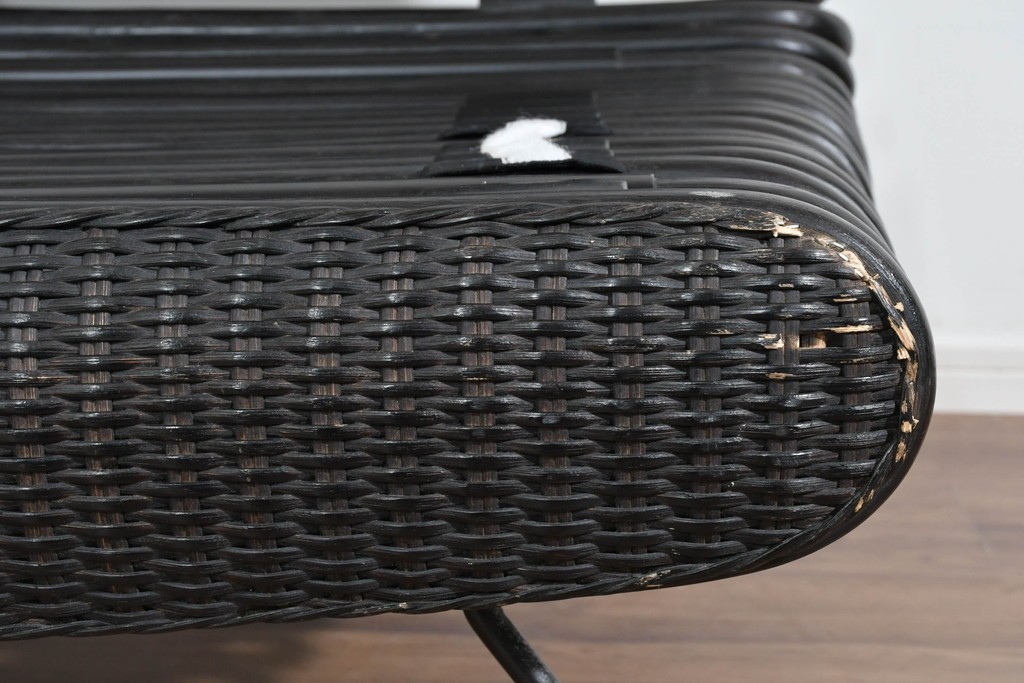 ヴィンテージ家具　籐(ラタン)　軽やかな曲線構造が魅力の2人掛けソファ　(R-085658)